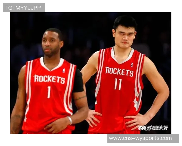 2005年NBA季后赛火箭与小牛第二场激战回顾与精彩瞬间分析